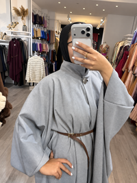 Poncho-Mantel Grau